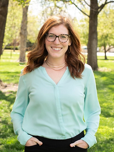 Chiropractor Lawrence KS Abby Hanson﻿